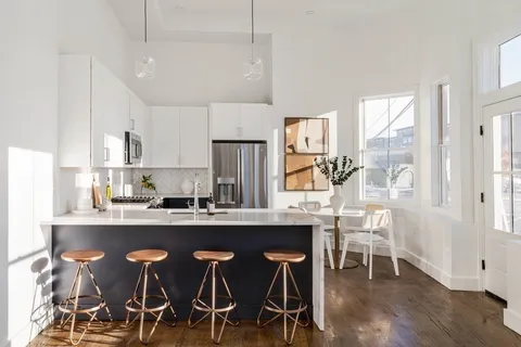 133 Boardman — East Boston