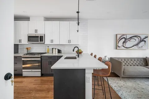 31 Monmouth — Eagle Hill